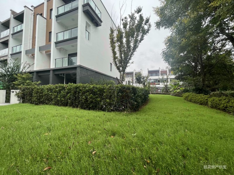 一线湖景叠加(私家花园)随时看房,天润尚院(别墅)二手房,160万,3室2厅