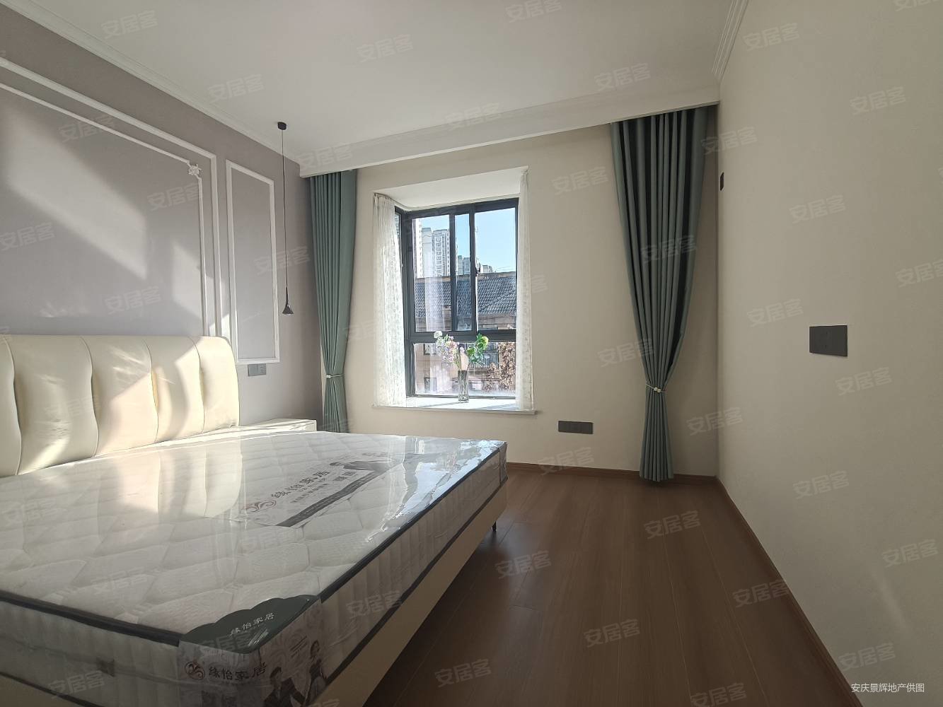 书香一品南区3室2厅2卫126㎡南北75万