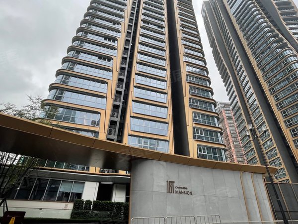 重庆渝中解放碑国浩18t重庆豪宅天花板!凯德集团!国浩18t!精装三室!