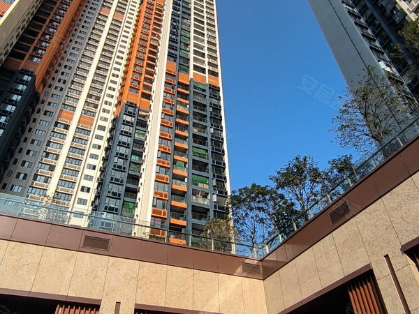 深圳罗湖布心观山盛苑观山盛苑  豪华装修四房  看房方便出租房源真实