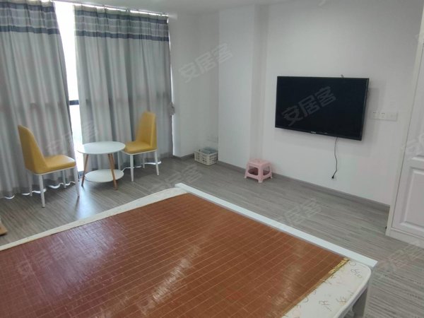 嘉兴南湖南湖街道华府国际广场华府八佰伴楼上,靠近人才公寓,第一医院