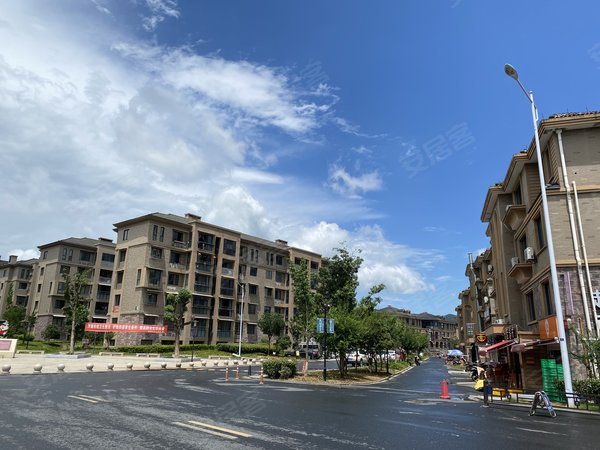 杭州富阳银湖梓树花苑(公寓住宅)地铁口 野生动物园旁 精装修 东 西