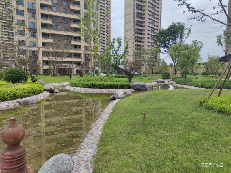 绿地新里城云门公馆2室2厅1卫97㎡南北97万