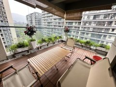 天下名山附近 园林式住宅 中间楼层 电梯精装两房带平台