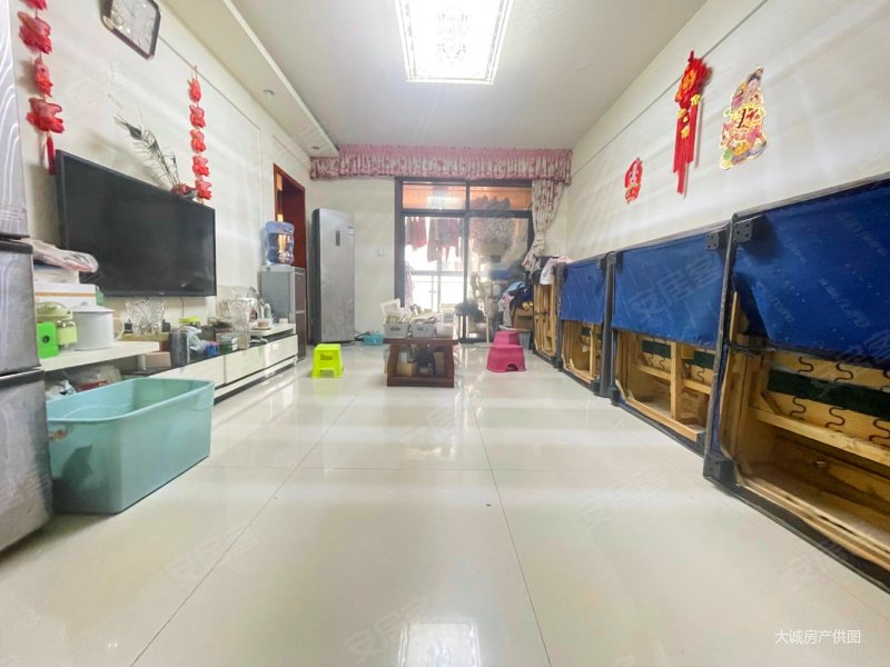 八里庄地铁口宝泰家园套二出售客厅带阳台