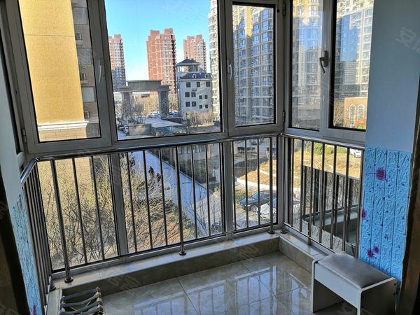 金桥嘉苑 燕顺路上精装一居室 看房随时 拎包入住