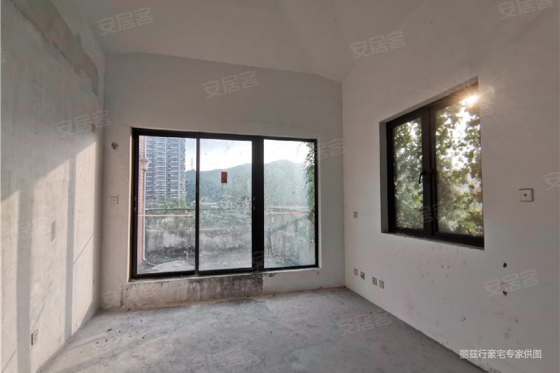深圳房产网>深圳二手房>龙华二手房>梅林关口二手房>星河丹堤(别墅)>