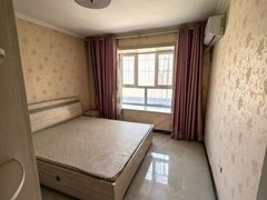 喀什喀什市喀什城区阳光小区d区三室两厅家电家具齐全有空调拎包入住年租1.6万梁出租房源真实图片