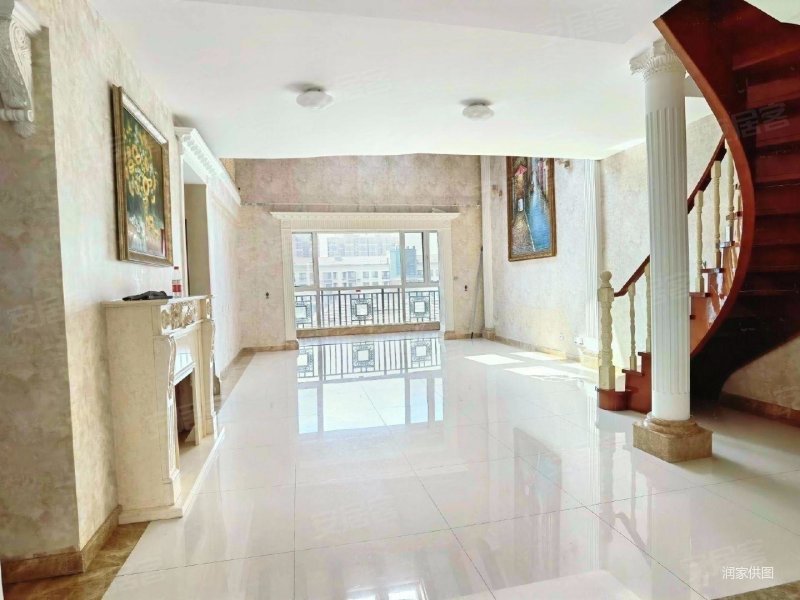 物业租售0点5 复试洋房大五居室 有钥匙 急售 有车位,橡树湾红橡庭院