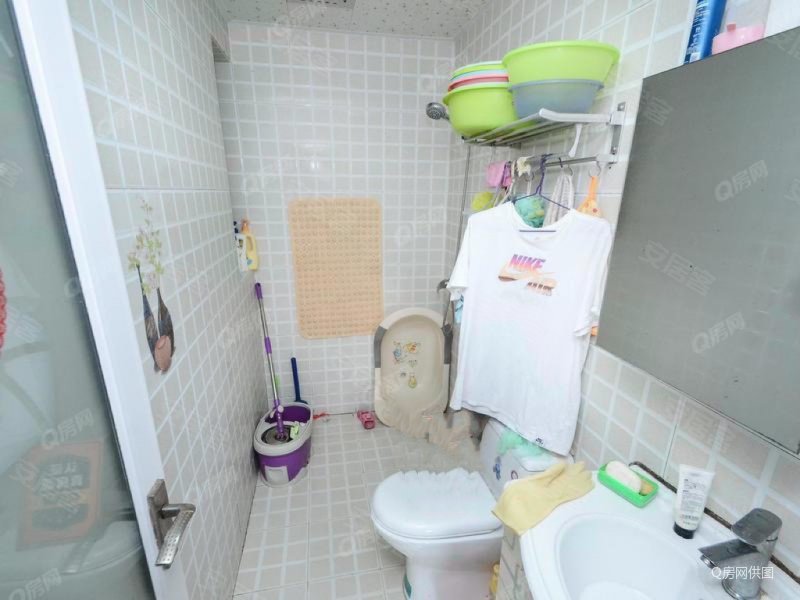 次新精装两房 低指导价 看房方便 诚心出售 价格可谈