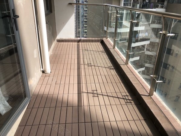 深圳龙华民治润达圆庭润达圆庭精装五房三卫全齐出租,送管理费网络费