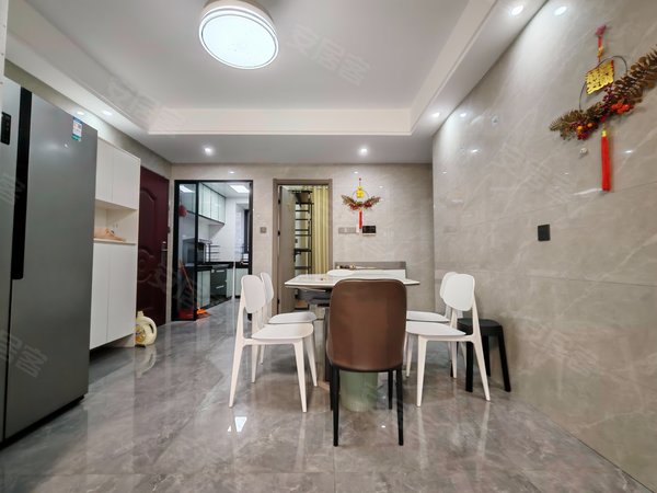 泉州南安霞美镇华创幸福鲤华创幸福鲤 4室2厅2卫