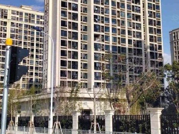 上海浦东周浦九龙仓兰廷九龙仓兰廷 3室2厅1卫 南北通透 电梯房 配套