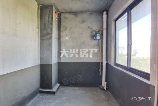 建发央誉4室2厅2卫133.8㎡南北258.9万