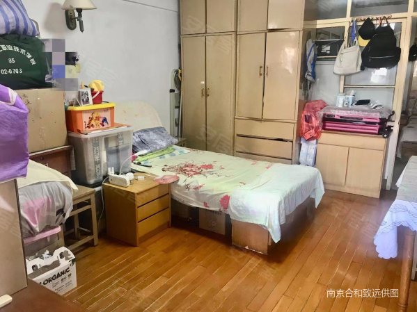 锁金一村电梯房总价低用紫金山玄武湖