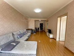 伊犁伊宁市伊宁火车站火车站西拓世贸华庭电梯10楼单身公寓  年租14000出租房源真实图片