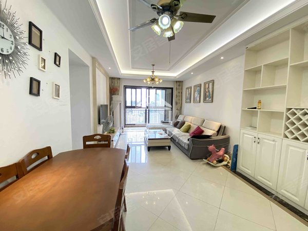 南宁青秀凤岭北美泉1612凤岭北 高端物业 美泉1612 3室2厅 精装 中层