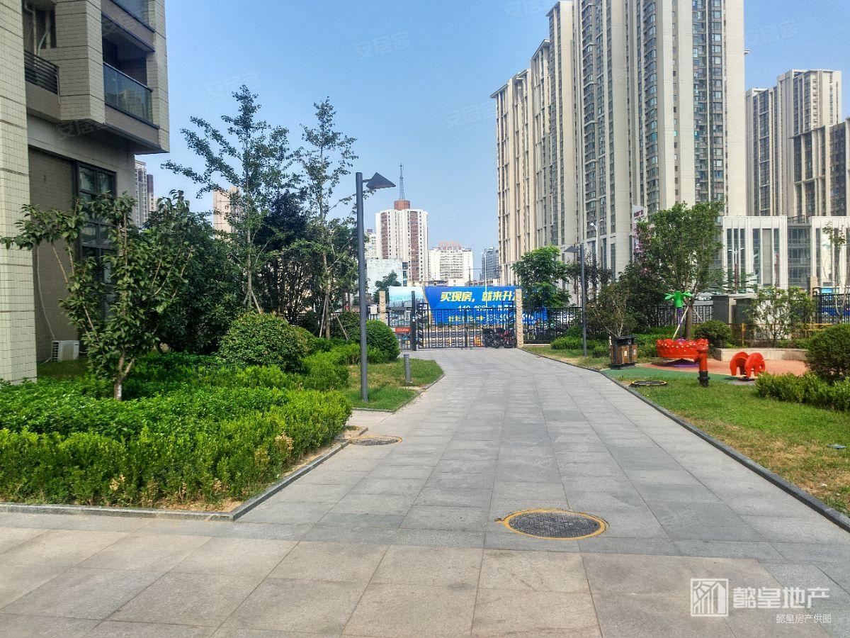 南北通透 房龄新,升龙广场(c区)二手房,83万,2室2厅,1卫,85平米-洛阳
