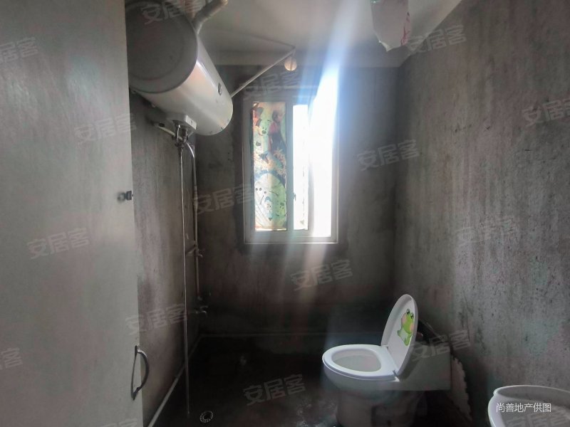 凌桥景园!三房两卫!诚心出售!看房有钥匙!