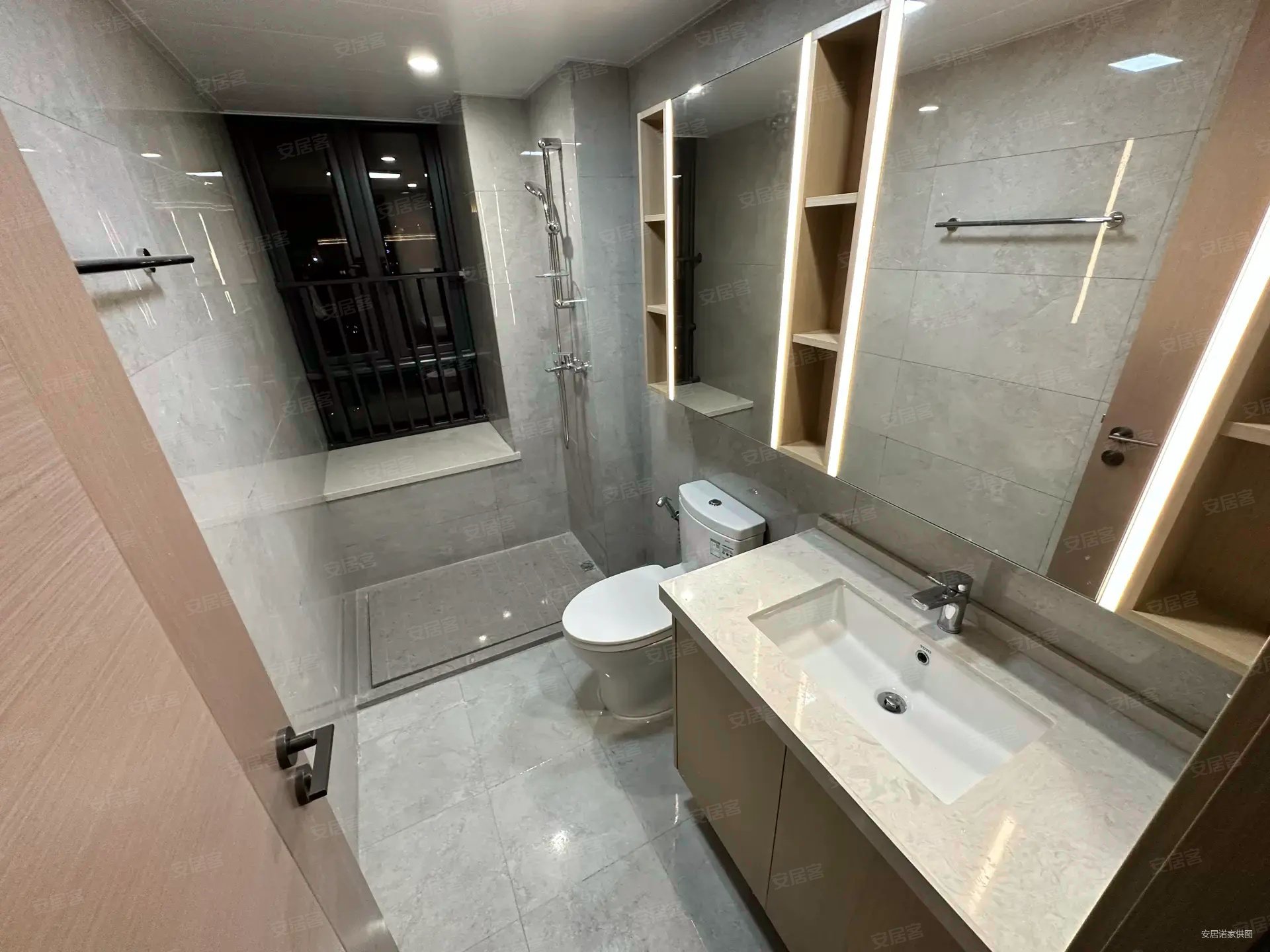 中交国贸鹭原 商业配套成熟 满二 双卫生间 高楼层视野好