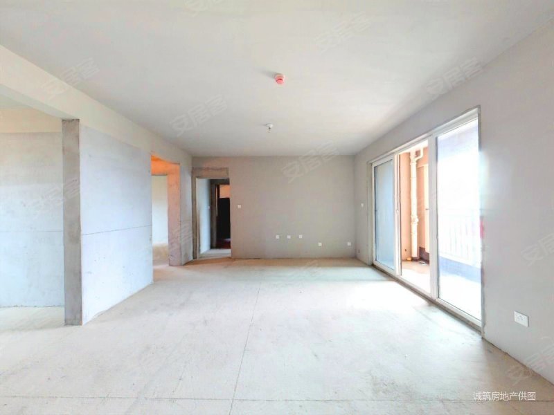 龙腾万都汇 次新毛坯房 满三满二 南北通透  环境好人车分流