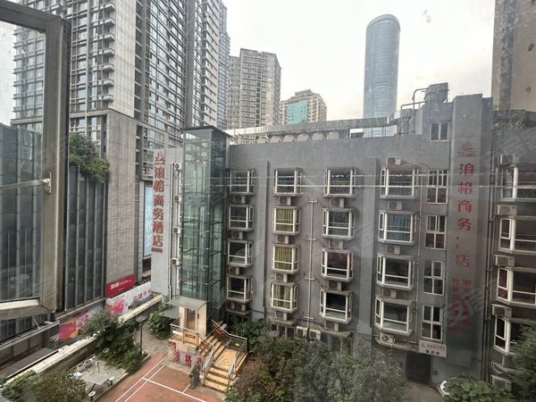 重庆渝中解放碑美力大厦解放碑得意世界旁 精装大单配 端头户型  可做