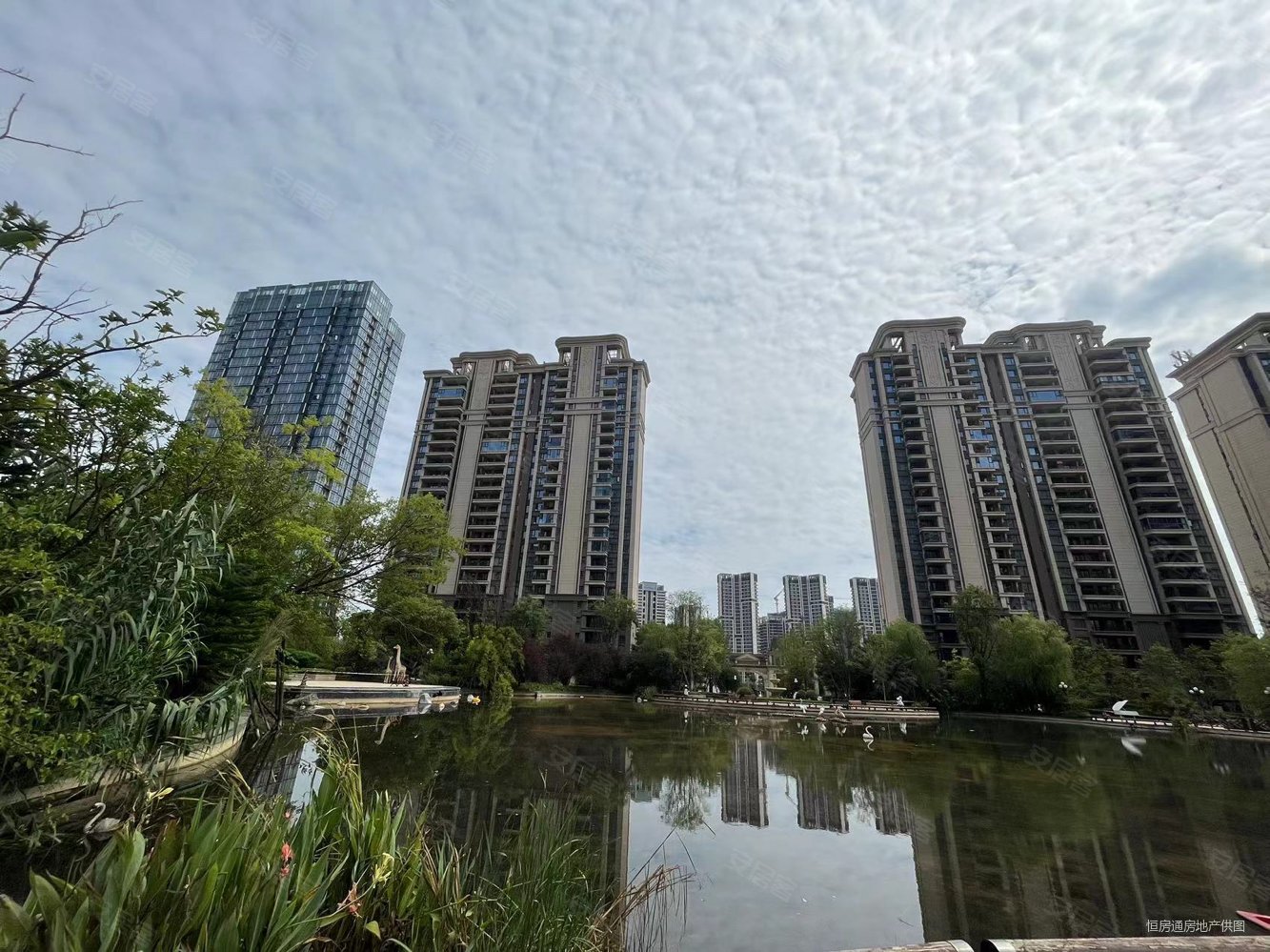 文旅城,套四双卫全新空房未入住,带新风地暖,楼层视野开阔,恒大文化