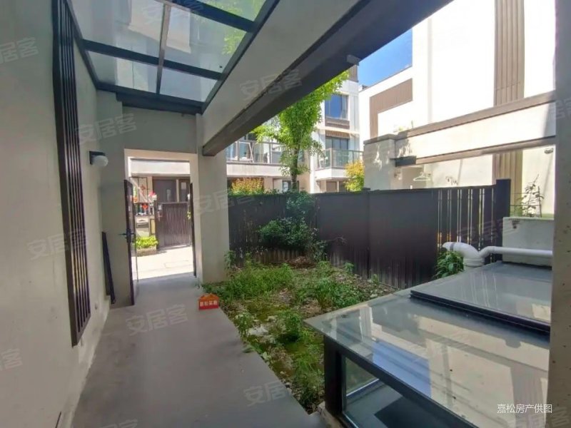 国贸佘山原墅(公寓住宅)二手房,438万,3室2厅,2卫,87.