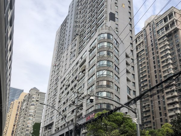 上海静安老北站金城大厦出门就是大悦城 地铁8121号线 电梯房 可押一