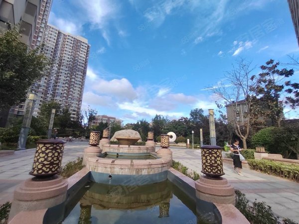 青岛市南徐州路鲁润静园18年新小区 环境好 干净整洁舒适 高楼层 南北