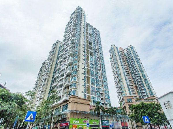 深圳宝安宝安中心区御景湾宝中 近邻1号线宝体站  全齐精装修 两房