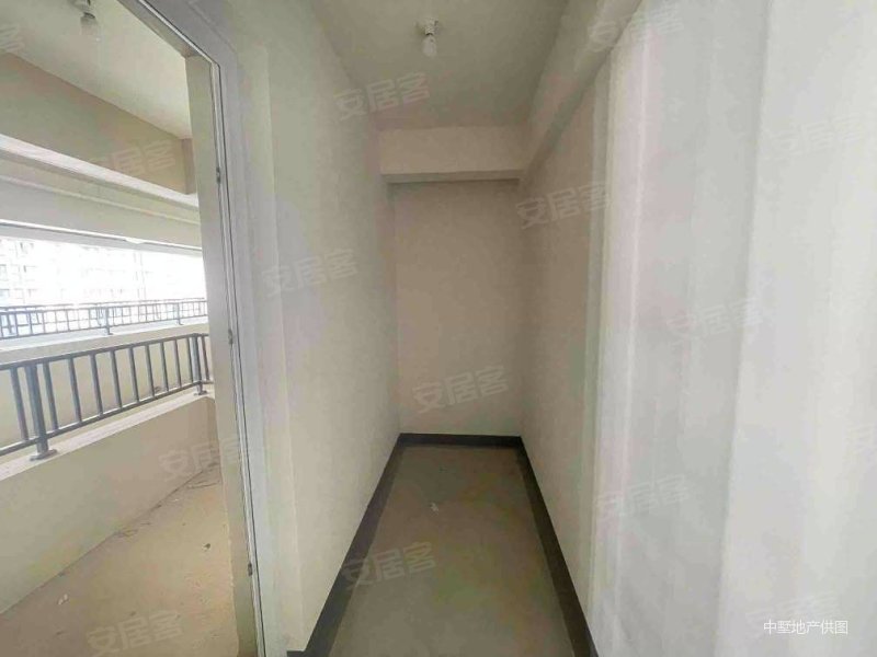 刚需小三居 停车方便 有电梯 南北通透 次新小区,远洋万和云锦二手房
