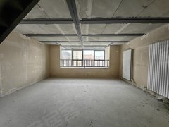 大连甘井子庙岭真实在租,软件园数码广场理工北门毛坯清水房loft可自由装修出租房源真实图片