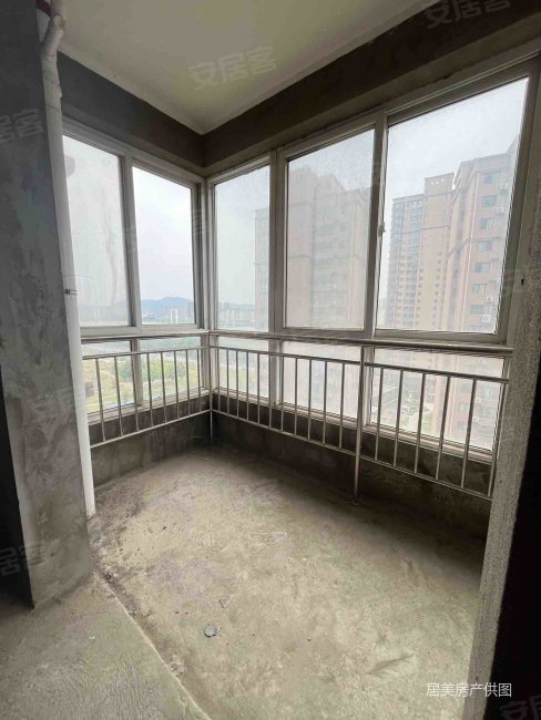 金澜湾 电梯房 商圈成熟 近医院 房龄新 双卫生间 集中供暖