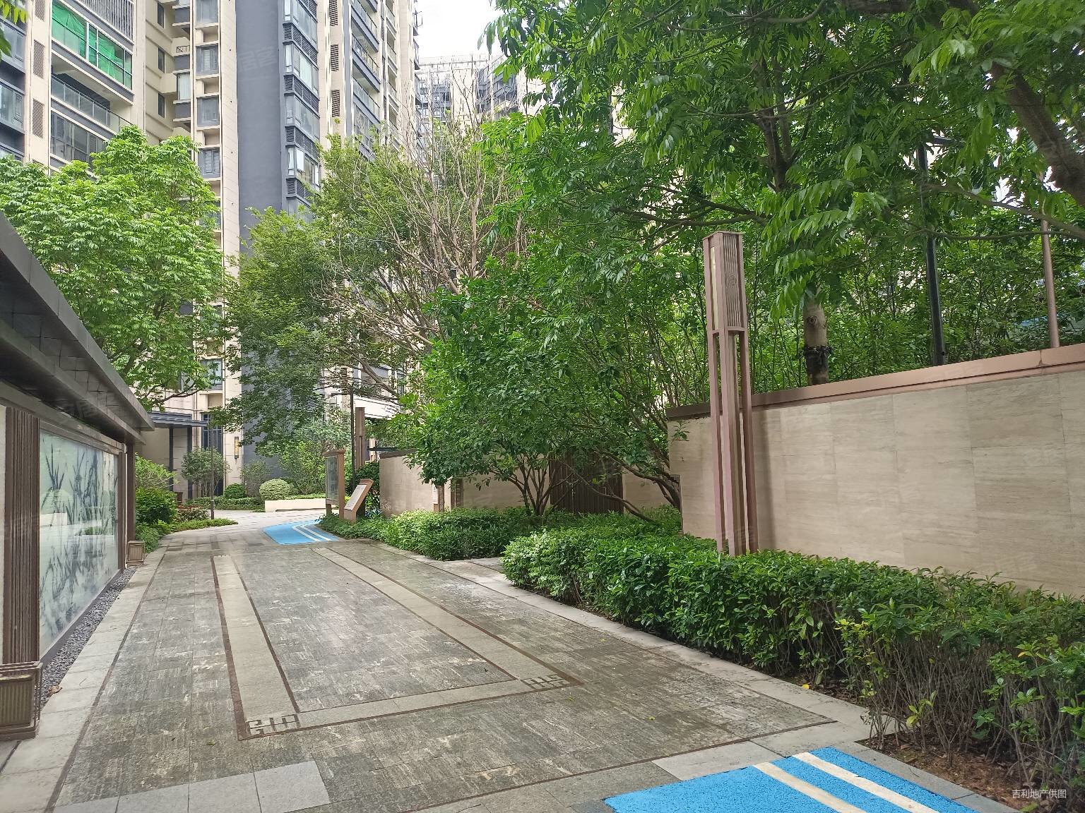 金悦华府次新花园毛坯三房两厅两卫南北通透光线充足楼层优佳