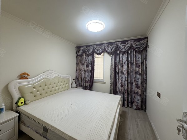 凉山西昌长安中中信国际花城西客站 中信国际花城 套三 精装修 家具家电齐全 拎包入住出租房源真实图片