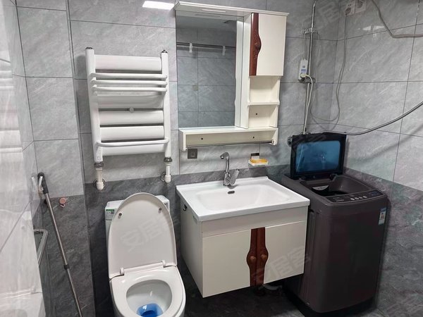 大连沙河口锦绣锦霞南园锦霞南园 1室1厅1卫  精装修43平米出租房源真实图片