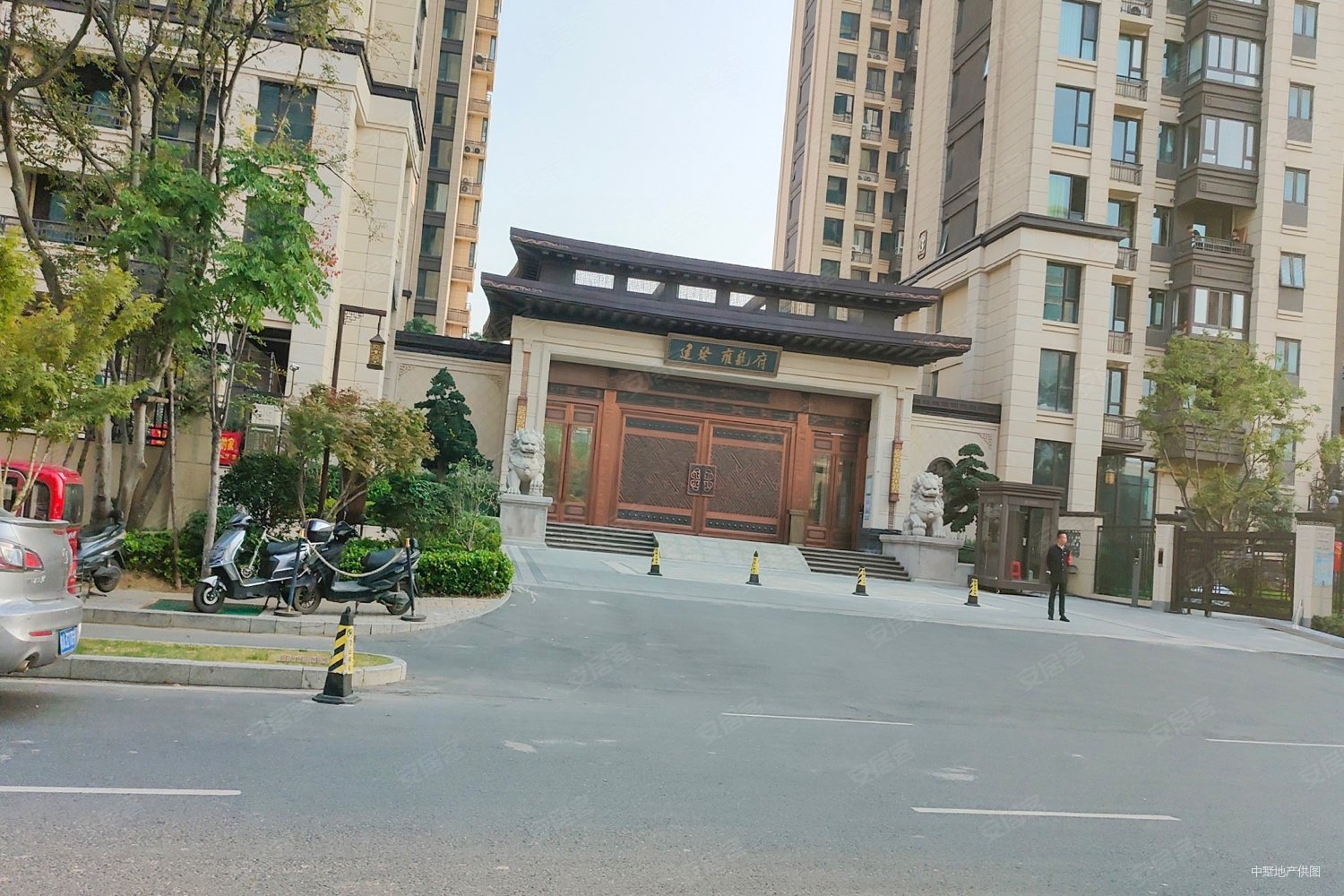 建发雍龙府全新装修50万一次未住业主因置业南京诚心卖房