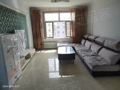 兴安盟乌兰浩特五一广场龙珠新城电梯10楼,两室一厅年租年付,拎包入住交通方便出租房源真实图片