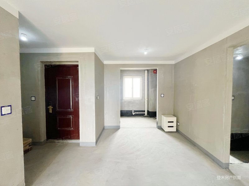 融创东方御园(地铁口次新小区 毛坯大三房!)南北通透好楼层!