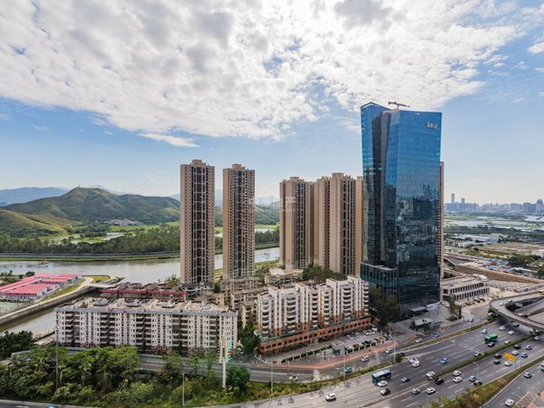 深圳罗湖蔡屋围中海天钻中海天钻 3室2厅2卫 精装修 100平 电梯房出租