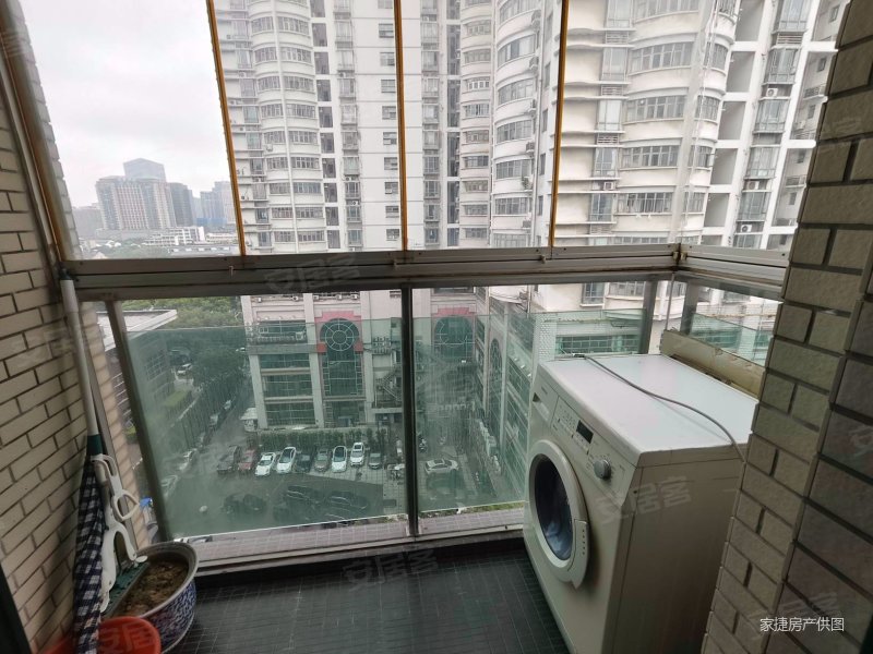 宝石御景园3室2厅2卫130.86㎡南北330万