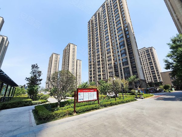 临沂罗庄金七路宝丽未来城宝丽未来城 精装三室 月租1450元包物业费