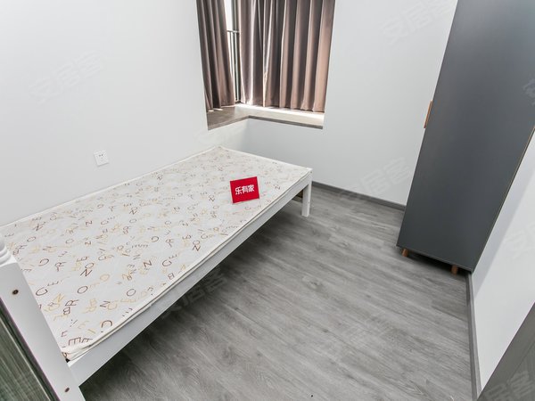 深圳龙华民治宝泰雅苑业主降价400急租!红山核心地段精装三房出租!