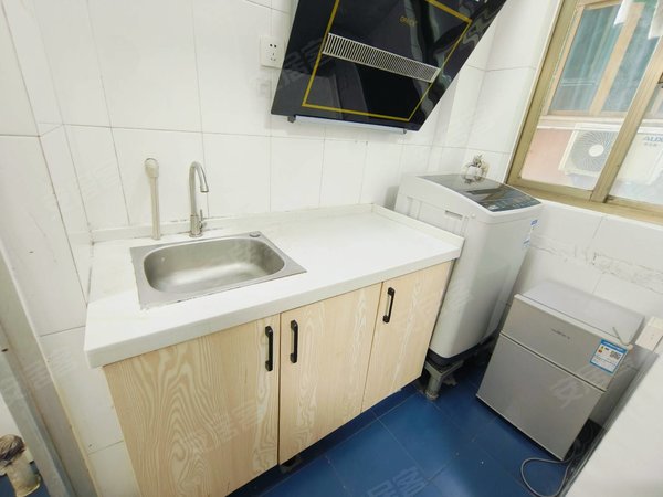 金华婺城婺城江南何宅本人房東 市政府世贸旁何宅 520元月 可短租月付 可做饭出租房源真实图片