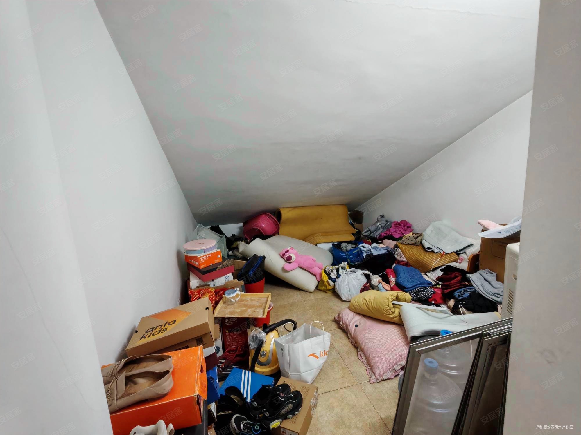 天津房产网>天津二手房>大港二手房>胜利街二手房>兴德里>2000_1500