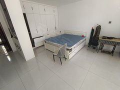 兴安盟乌兰浩特五一广场精装,华益花园一室一厅,拎包入住出租房源真实图片