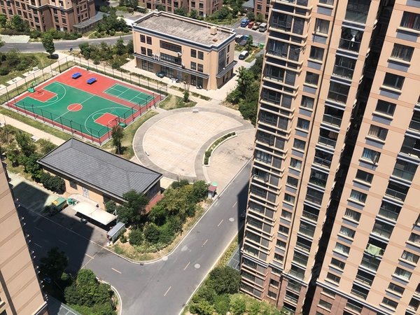 绍兴柯桥柯桥金地铂悦单间出租金地铂悦朝南大阳台,卫生间公用700元免