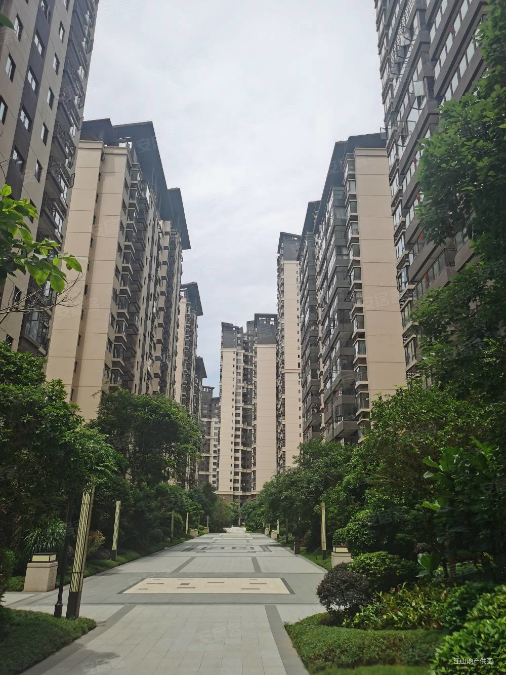 3房2厅2卫南北通透,大唐盛世三期二手房,80万,3室2厅,2卫,91平米-南宁