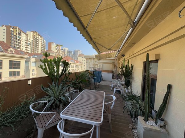 南宁良庆五象大道紫金城北区(商住楼)大别墅出租!豪华家具家电齐全,有露台有花园,可自住可商用!出租房源真实图片